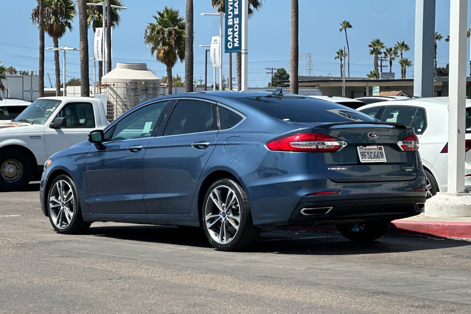 Used 2019 Ford Fusion Titanium FWD image 6
