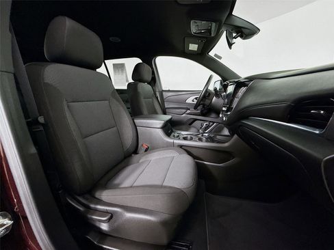 Used 2023 Chevrolet Traverse LT AWD/4WD image 29