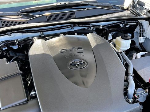 Used 2023 Toyota Tacoma TRD Sport AWD/4WD image 33