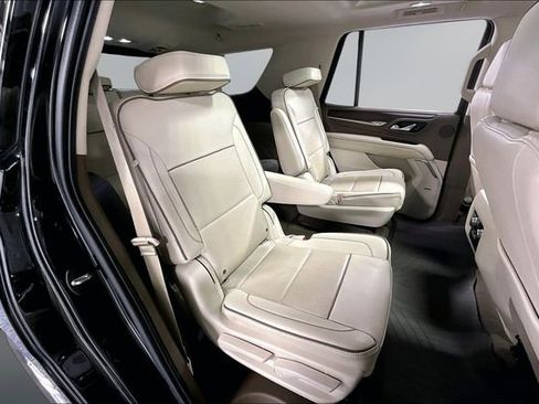 Used 2021 GMC Yukon Denali w/ Denali Premium Package AWD/4WD image 25