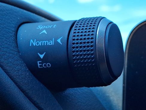 Certified 2025 Lexus ES 300h w/ Luxury Package FWD image 26