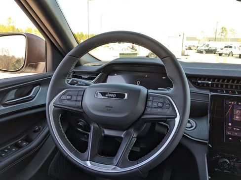 New 2026 Jeep Grand Cherokee L 2WD image 25
