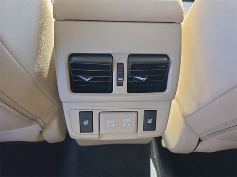 Used 2019 Subaru Outback 2.5i Limited w/ Popular Package #2 image 12