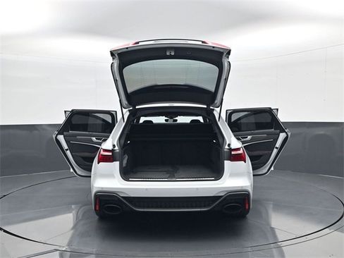 Used 2024 Audi RS 6 performance w/ Matte Carbon Package image 32