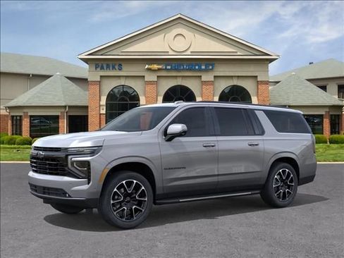 New 2026 Chevrolet Suburban RST AWD/4WD image 3