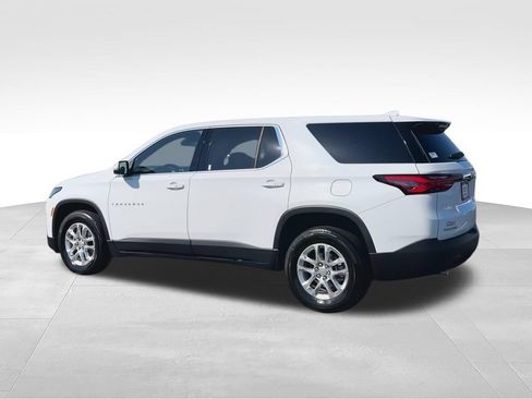 Used 2023 Chevrolet Traverse LS w/ Safety Package FWD image 7
