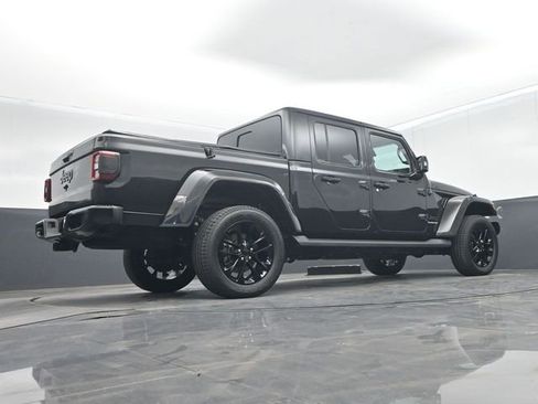 Used 2022 Jeep Gladiator Overland AWD/4WD image 52