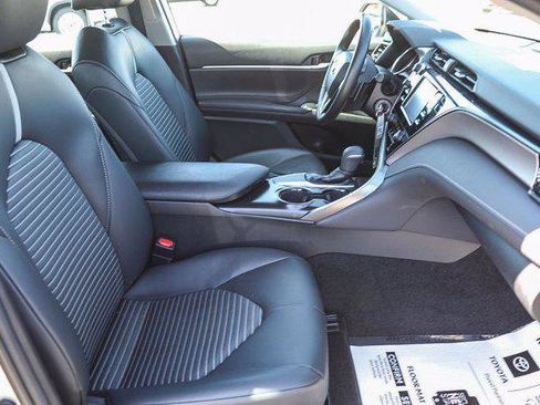 Certified 2019 Toyota Camry SE image 15