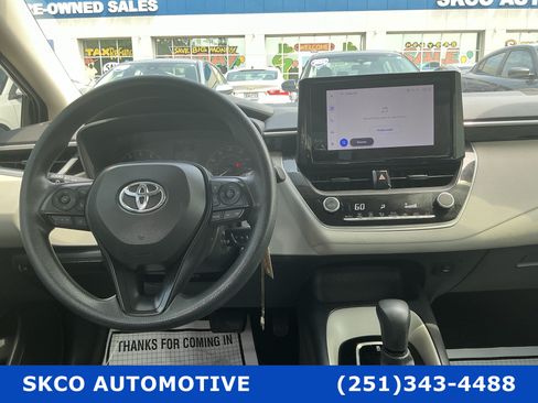 Used 2024 Toyota Corolla LE FWD image 15