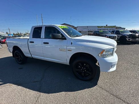 Used 2015 RAM 1500 ST AWD/4WD image 2