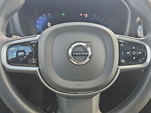 Used 2025 Volvo V60 B5 Cross Country Plus image 37