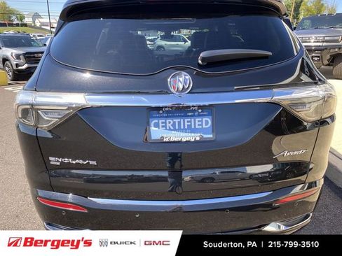 Used 2022 Buick Enclave Avenir w/ Avenir Technology Package AWD/4WD image 36
