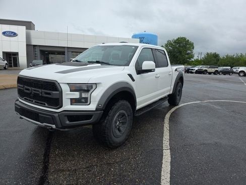Used 2018 Ford F150 Raptor w/ Equipment Group 802A Luxury AWD/4WD image 7