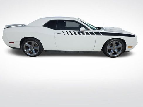 Used 2013 Dodge Challenger R/T image 8