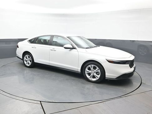 Used 2024 Honda Accord LX image 8