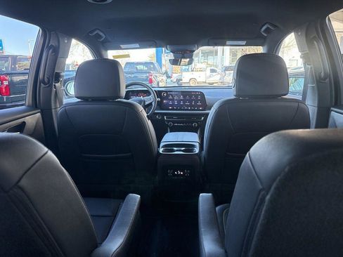 Used 2026 Chevrolet Traverse LT w/ Midnight/Sport Edition FWD image 31
