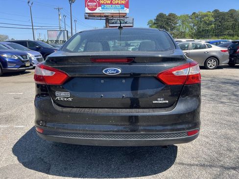 Used 2014 Ford Focus SE FWD image 8