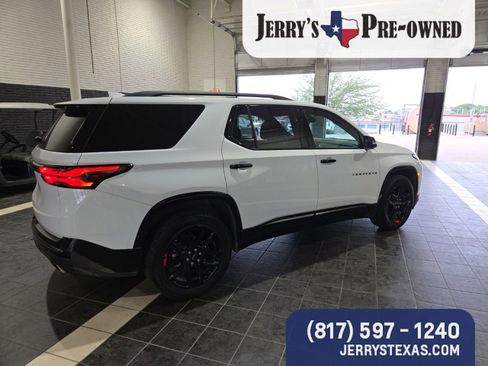 Used 2023 Chevrolet Traverse Premier w/ Redline Edition image 5