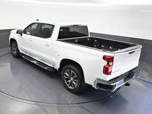Used 2024 Chevrolet Silverado 1500 LT RWD image 17