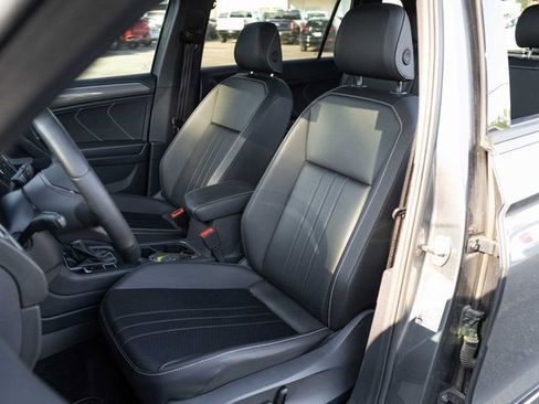 Used 2024 Volkswagen Tiguan SE R-Line image 12