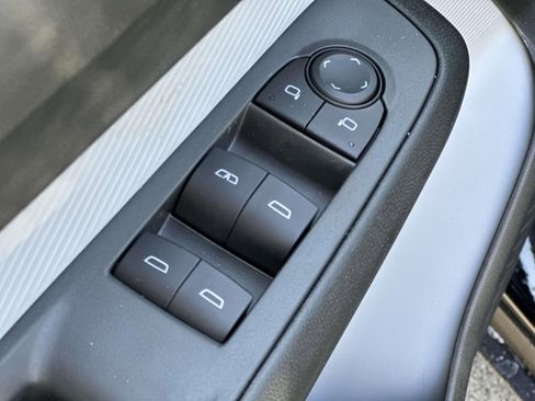 New 2027 Chevrolet Bolt LT w/ Comfort Package image 19