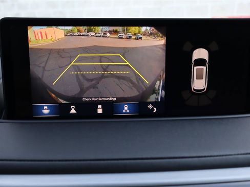 Used 2023 Acura MDX SH-AWD w/ Technology Package image 21
