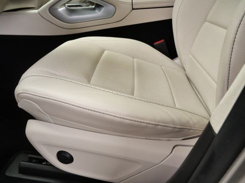Used 2021 Mercedes-Benz GLE 350 4MATIC image 18