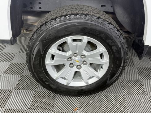 Used 2022 Chevrolet Colorado LT w/ Fleet Safety Package AWD/4WD image 27
