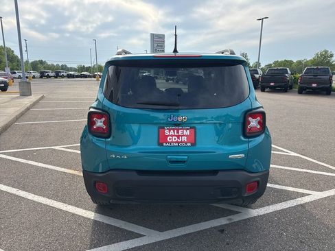 Used 2022 Jeep Renegade Latitude w/ Convenience Group AWD/4WD image 8