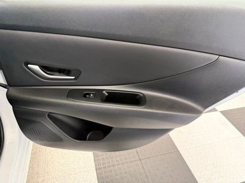 Used 2025 Hyundai Elantra SEL FWD image 24