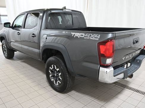 Used 2019 Toyota Tacoma TRD Off-Road image 11