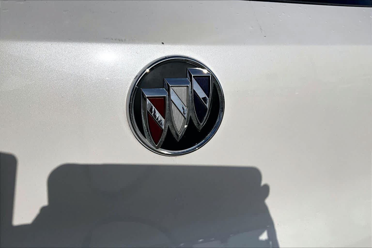Used 2022 Buick Encore GX Select w/ Sport Touring Package FWD image 30