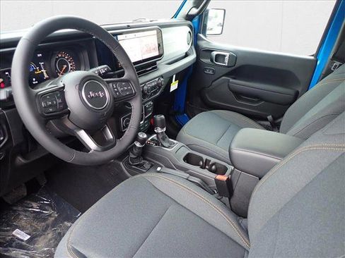 New 2025 Jeep Gladiator Sport image 9