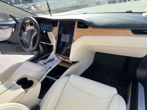 Used 2018 Tesla Model S 75D image 29