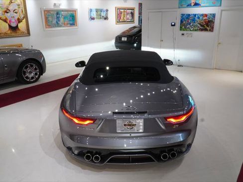 Used 2021 Jaguar F-TYPE R image 8