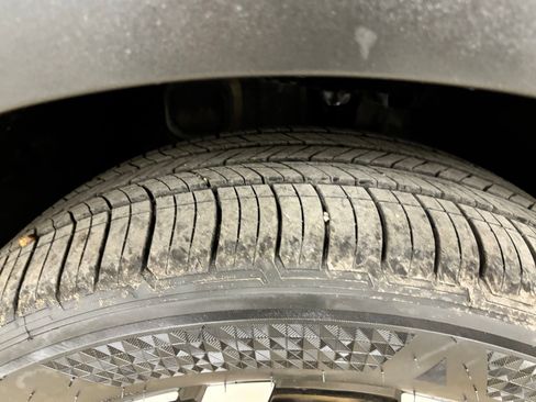 Used 2024 Kia Telluride S w/ S Sunroof Package FWD image 10