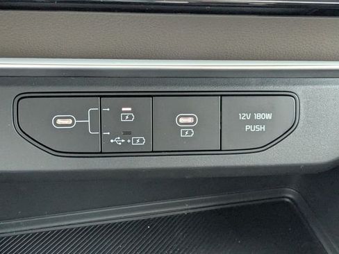 New 2026 Kia Carnival FWD image 21