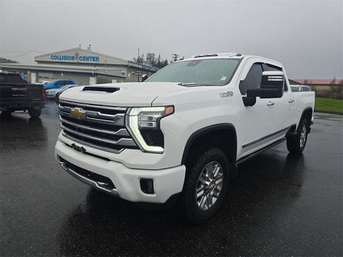 Used 2024 Chevrolet Silverado 3500 High Country image 8