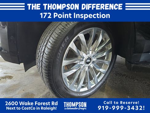 Certified 2023 Cadillac Escalade ESV Premium Luxury w/ Performance Package AWD/4WD image 31