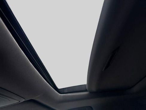 Used 2024 Honda Odyssey Touring image 6