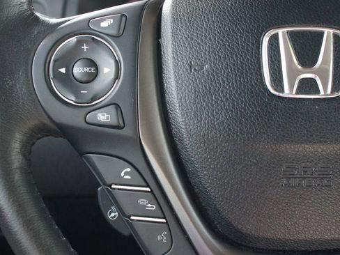 Used 2017 Honda Pilot EX-L image 11