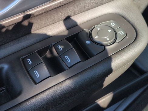 Certified 2023 GMC Terrain SLE w/ Driver Convenience Package image 23