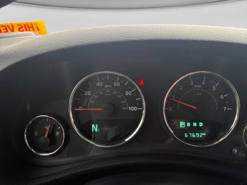 Used 2016 Jeep Wrangler Sport AWD/4WD image 13