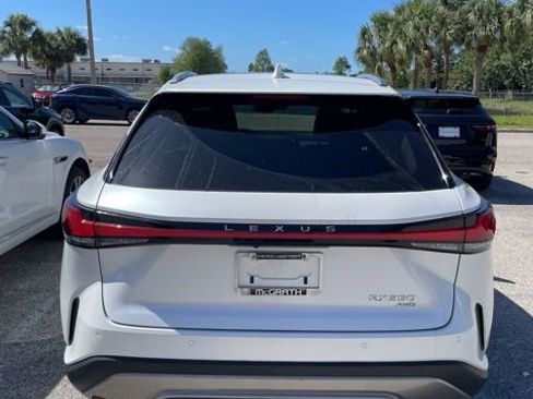 Used 2024 Lexus RX 350 w/ Convenience Package image 3