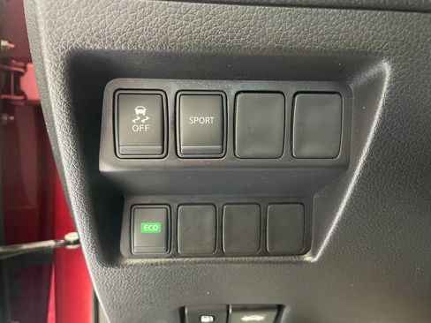 Used 2015 Nissan Rogue S FWD image 10
