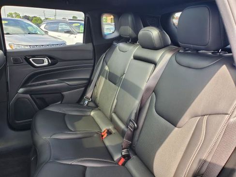 Used 2023 Jeep Compass High Altitude AWD/4WD image 27