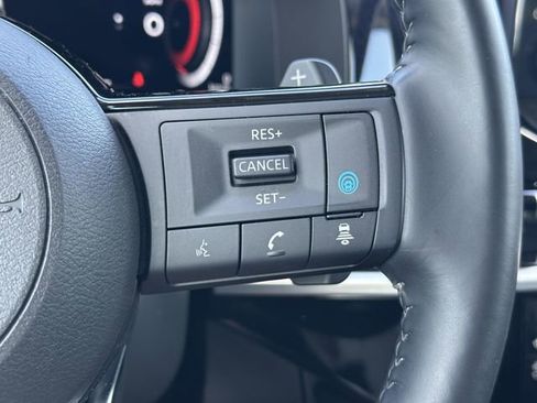 Certified 2025 Nissan Pathfinder Platinum AWD/4WD image 28
