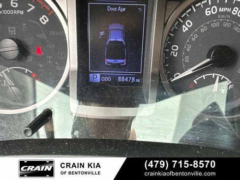 Used 2020 Toyota Tacoma SR5 RWD image 23