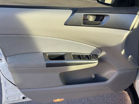 Used 2013 Subaru Forester 2.5X image 12