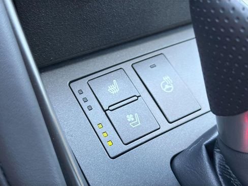 Used 2024 Lexus IS 350 F Sport RWD image 17